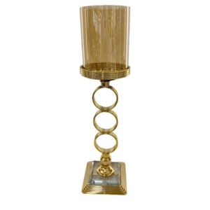 Candle holder with a circular base